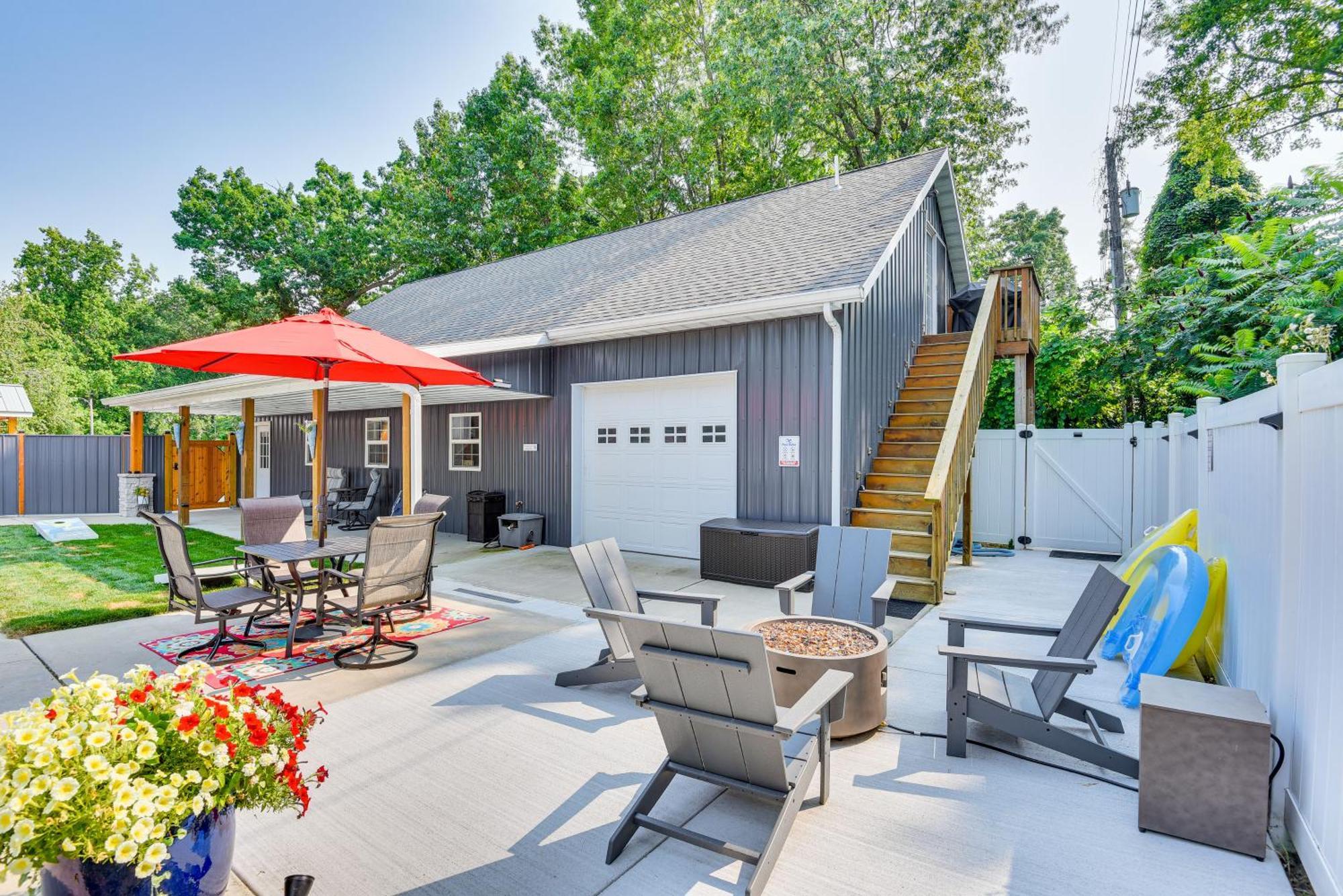 Benton Harbor Apt With Balcony And Shared Fire Pit Екстер'єр фото