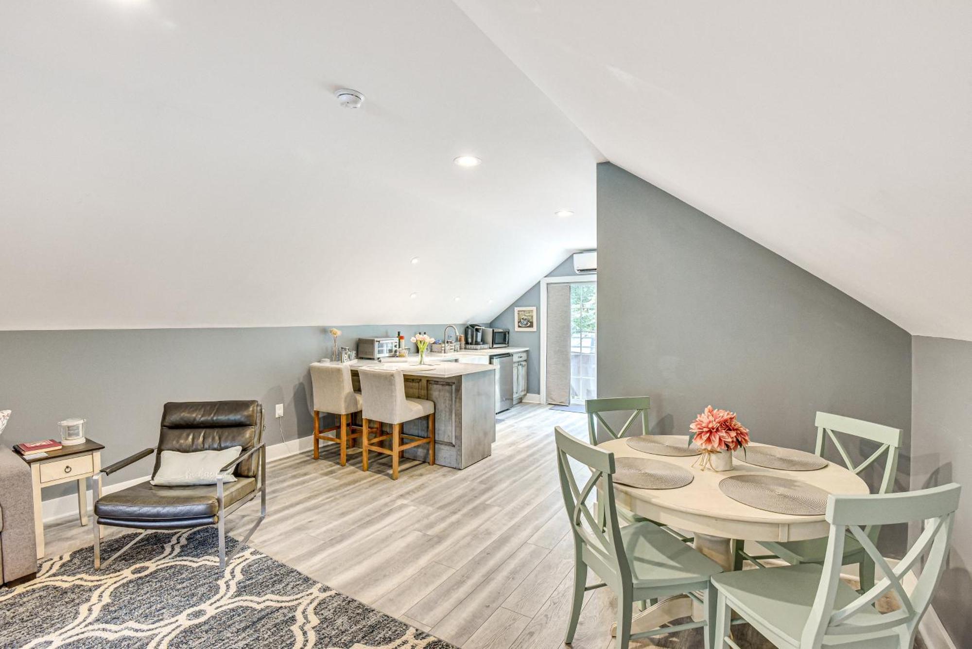 Benton Harbor Apt With Balcony And Shared Fire Pit Екстер'єр фото